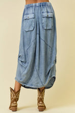 Load image into Gallery viewer, DENIM SIDE TUCK DETAIL MIDI SHIRT - 6557S-2