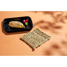 Load image into Gallery viewer, JUTE POT HOLDER
